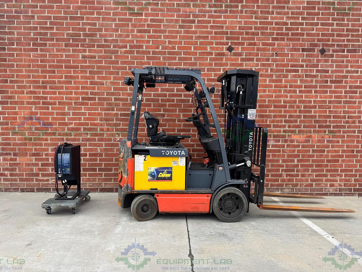 Used Toyota 8FBCU25 Electric Forklift  5000 lbs Capacity 4 Stage Mast w/ Charger