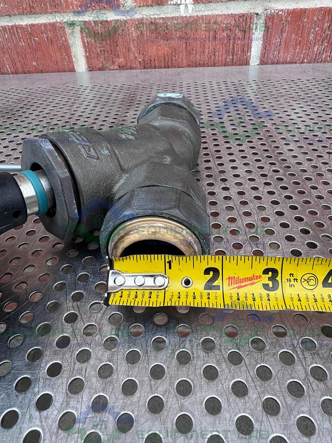 Used Gemu 554/32/D195 Pneumatic Angle Seat Globe Valve w/ 1 1/4" Compression Fitting