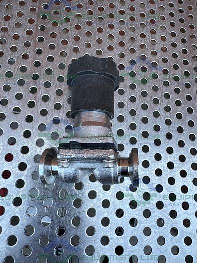 Used ITT Pure Flo Stainless Steel Diaphragm Valve CF8M w/ 1/2" Sanitary Fitting