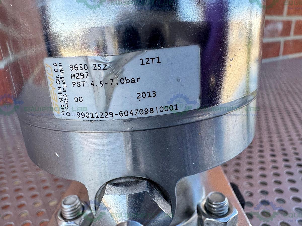Used Gemu 9650 Stainless Steel Pneumatic Diaphragm Valve with/ 1" Sanitary Fitting