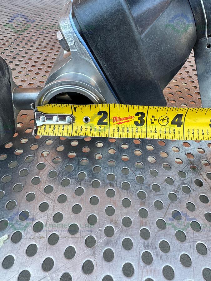 Used 2 ITT Pure Flo RA0.5MAX Diaphragm Valve w/ 1 1/2 and 1/2" Sanitary Fitting