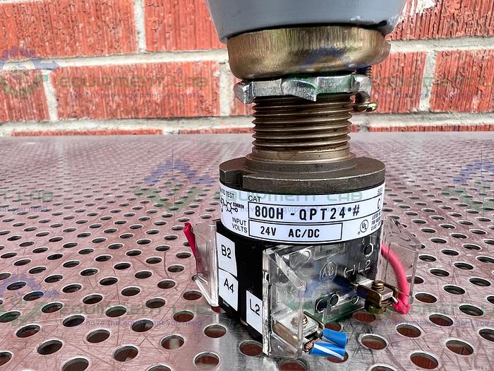 Used Allen-Bradley  800H-QPT24 Series C Illuminated Push Button Switch 24V