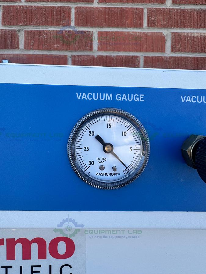 Used Lindberg / Blue M / Thermo V0914A Vacuum Oven 6° to 260°C, 0.65 cu. ft.