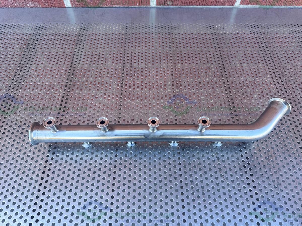 Used Stainless Steel Manifold 1.5" Sanitary Fitting w/ 8 Ports 1/2" Sanitary Fitting