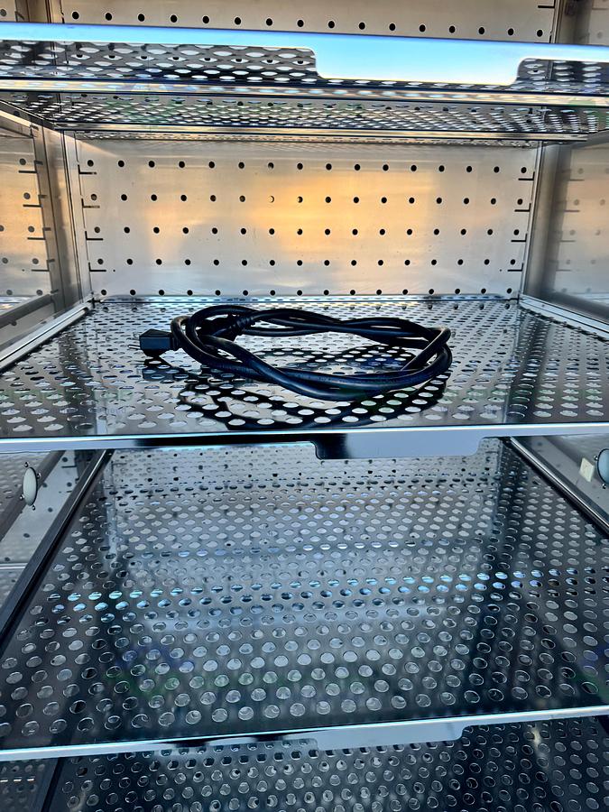 Used Caron 7001-33-1 Reach In Refrigerated Incubator  5 to +70°C, 33 Cu, Ft, 115 V