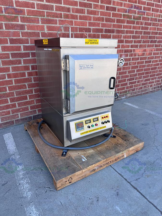 Used Sentro Tech STH400C Humidity Chamber Furnace / Oven 400°C, 220V