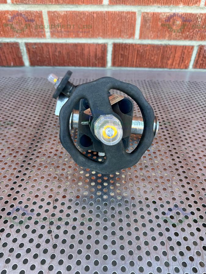 Used 2- ITT Pure Flo RA25MAX Diaphragm Valve w/ 1 1/2" to 1/2" Sanitary Fitting