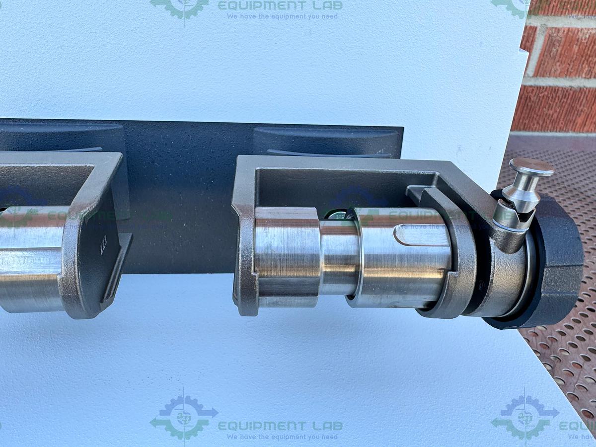 Used Retsch MM 400 Bench Top Mill Mixer w/ 2 10mL Mixer Jar Mills 100-240V