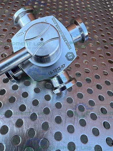 Used GE Healthcare Salvi  DN10 1220 4-way 316 Valve 18-1012-57 w/3/4" Sanitary Fitting