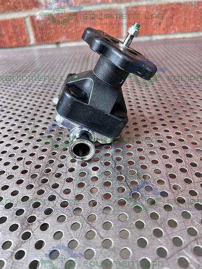 Used ITT Pure Flo  .75-316L-RA25MAX-CWP150 Diaphragm Valve w/ 3/4" Sanitary Fitting