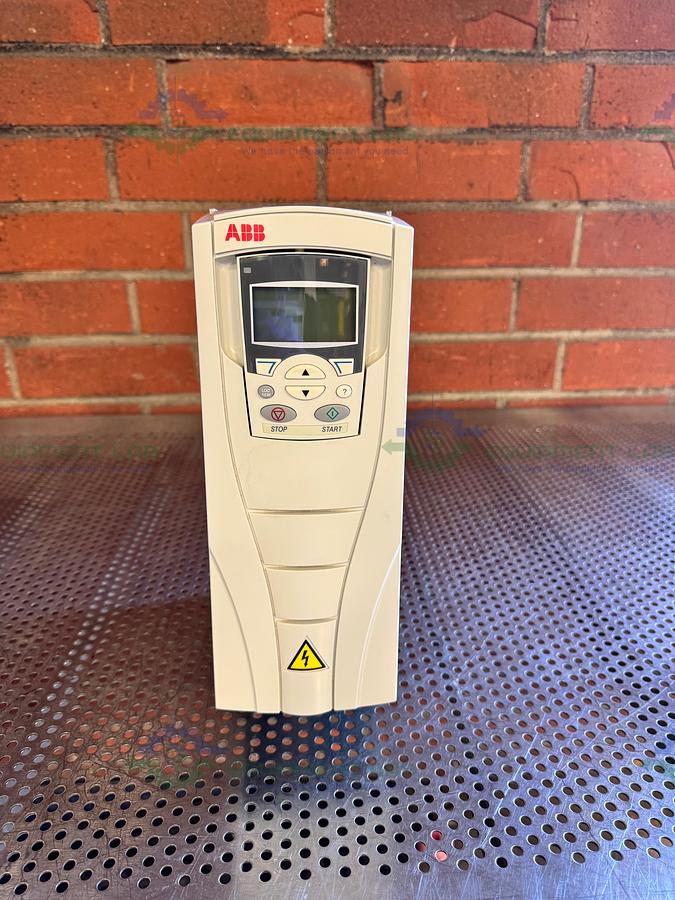 Used ABB ACS550-U1-012A-4 Variable Frequency Drive 3PH, 7.5 HP, 5.5 kW