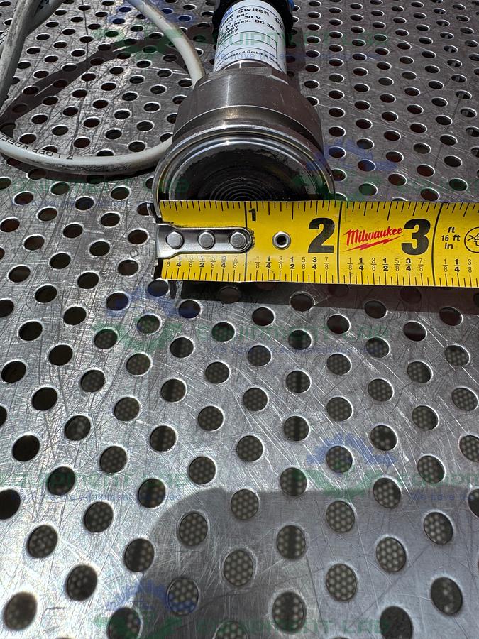 Used Wika PS-11 Stainless Steel Pressure Switch 0-10 Bar, 30 V