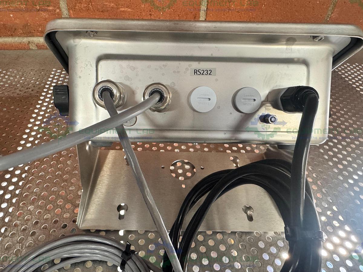 Used Minebea Intec CAPS1U-20CC-LU Stainless Steel Scale 10x10 w/ MIS2UR-V2, 30 LBS CAPS1U-20CC-LU Stainless Steel Scale 10x10 w/ MIS2UR-V2, 30 LBS
