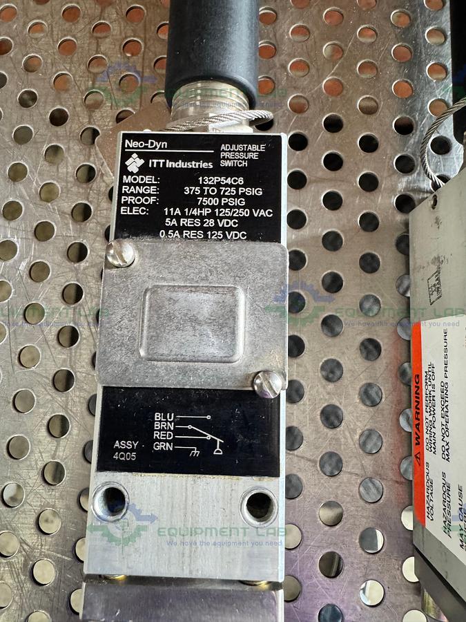 Used Lot of 2 - ITT Neo-Dyn 132P54C6 Adjustable Pressure Switch 375 to 725 PSIG