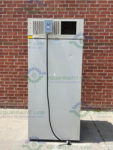 Used Thermo Fisher   3940  Refrigerated Incubator w/ Humidity 29 Cu Ft., 0° to 60°C