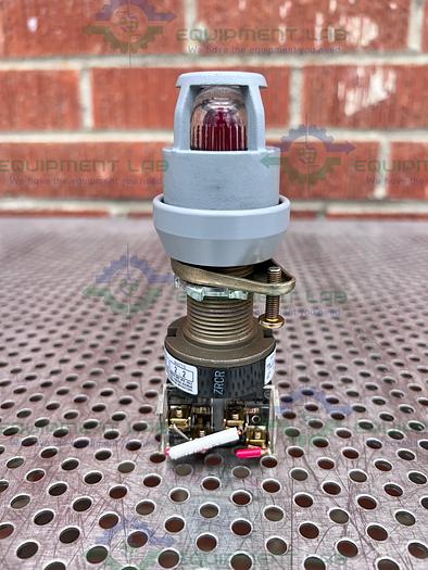 Used Allen-Bradley 800H-QPT24 Series C Illuminated Push Button Switch 24V
