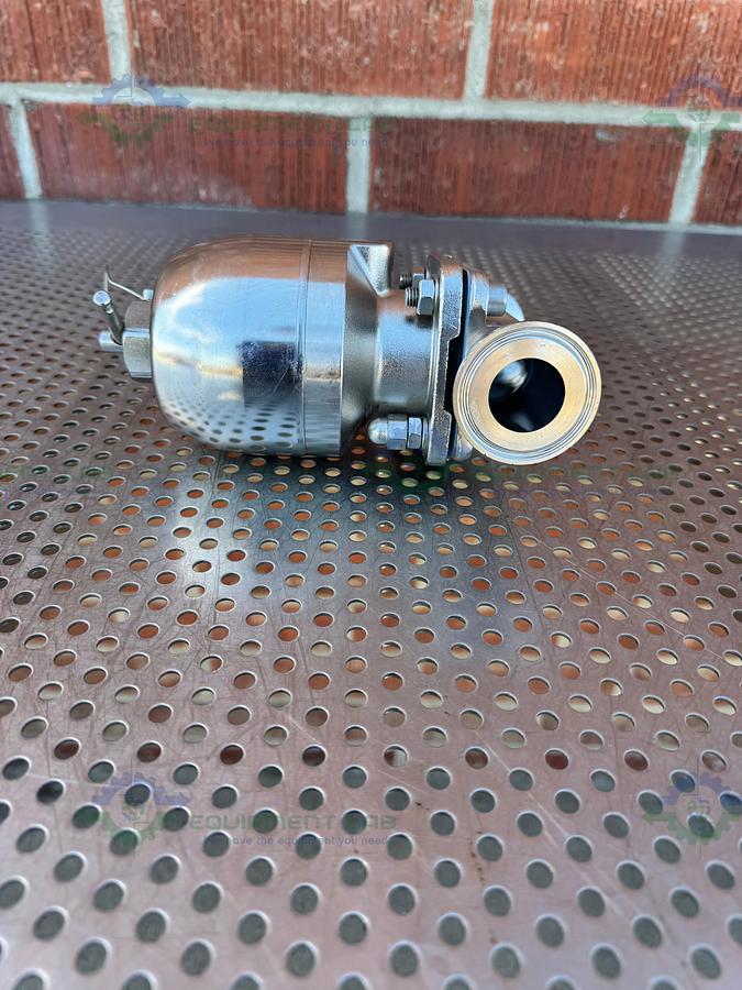 Used Gemu 9650 Stainless Steel Pneumatic Diaphragm Valve with/ 1" Sanitary Fitting