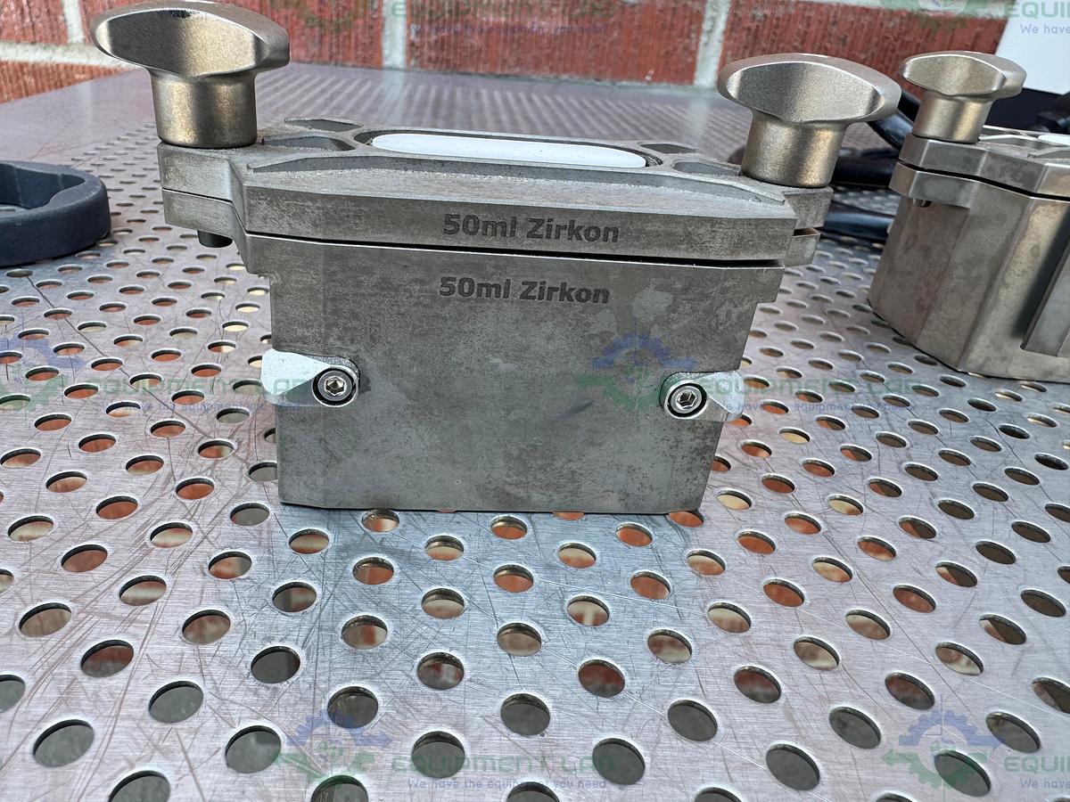 Used Retsch Mm 500 Bench Top Mill Mixer w/ 2- 50mL and 2 - 125 mL Mixer Buckets