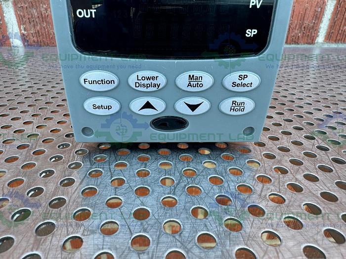 Used Honeywell DC3200-CB-300R-200-10000-E0-0 Controller 90-250 VAC