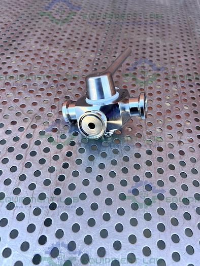 Used GE Healthcare  Salvi DN6 776 4-way 316L Valve 18-5757-01 w/ 1/2" Sanitary Fitting