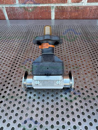 Used ITT Pure Flo 1-316L-RA20MAX-CWP150 Diaphragm Valve w/ 1" Sanitary Fitting