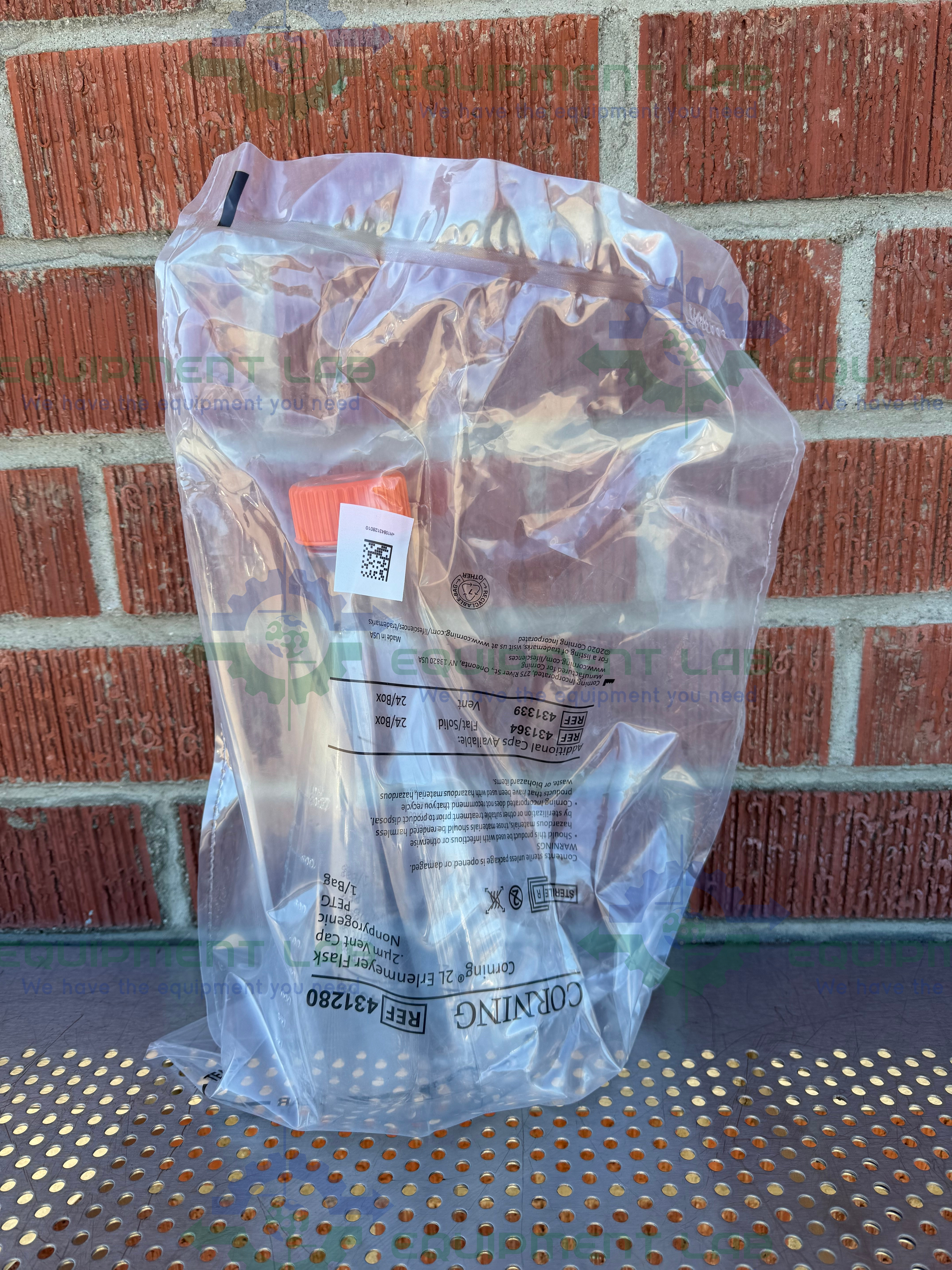 Lot of 7 - Corning  431280  PETG Erlenmeyer Flask with Vent Cap 2 L