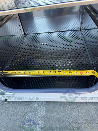 Used Thermo Forma 310 Stackable Direct Head CO2 Incubator 6.5 Cu.Ft, 50°C MFG 22