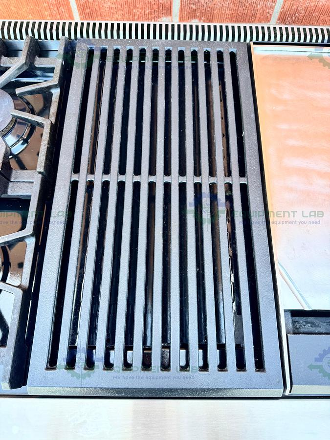 Used Viking VDR5606GQSS 60" Stainless Steel Dual Fuel Range w/ Grill and Griddle