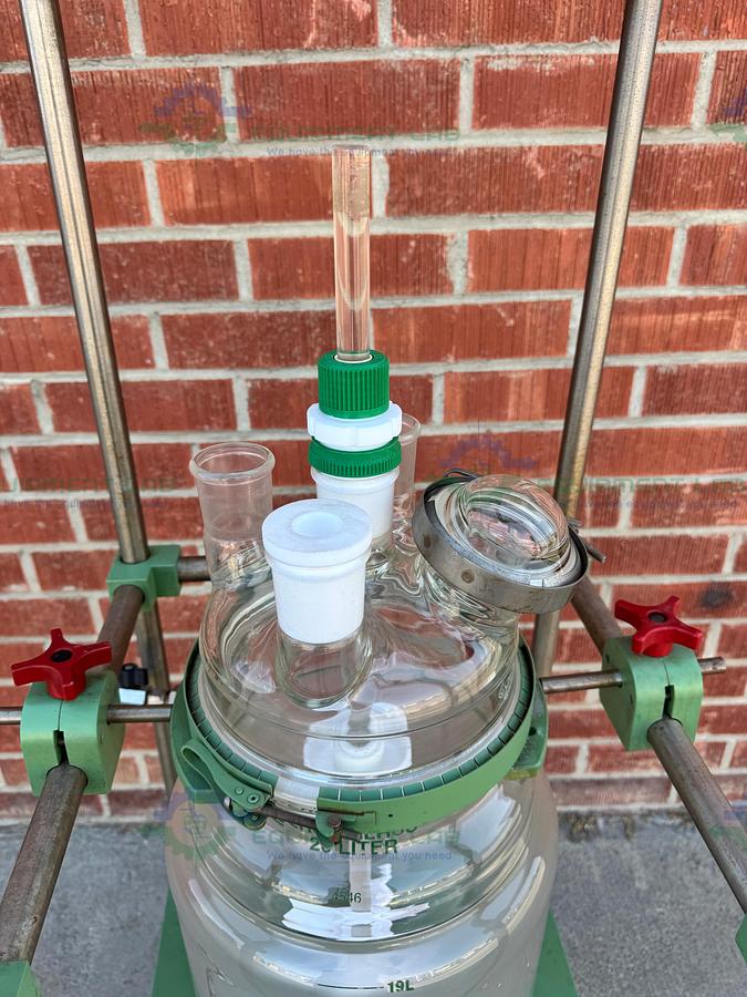 for parts or not working Chemglass 20 Liter Jacketed Glass Reactor w/ Stand, Impeller