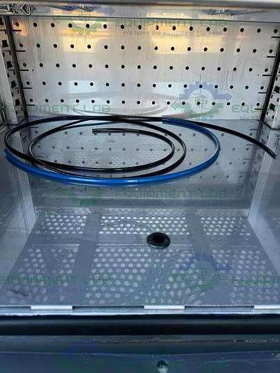 Used Caron 7401-33-1 CO2 Reach In Incubator 115V, 30 Cu. Ft.,  60°C, 33 Cu, Ft.