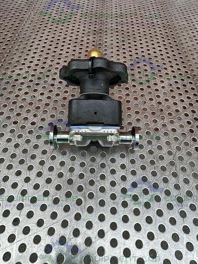 Used ITT Pure Flo .5-316L-RA15MAX-CWP150 Ball Valve w/ 1.2" Sanitary Fitting