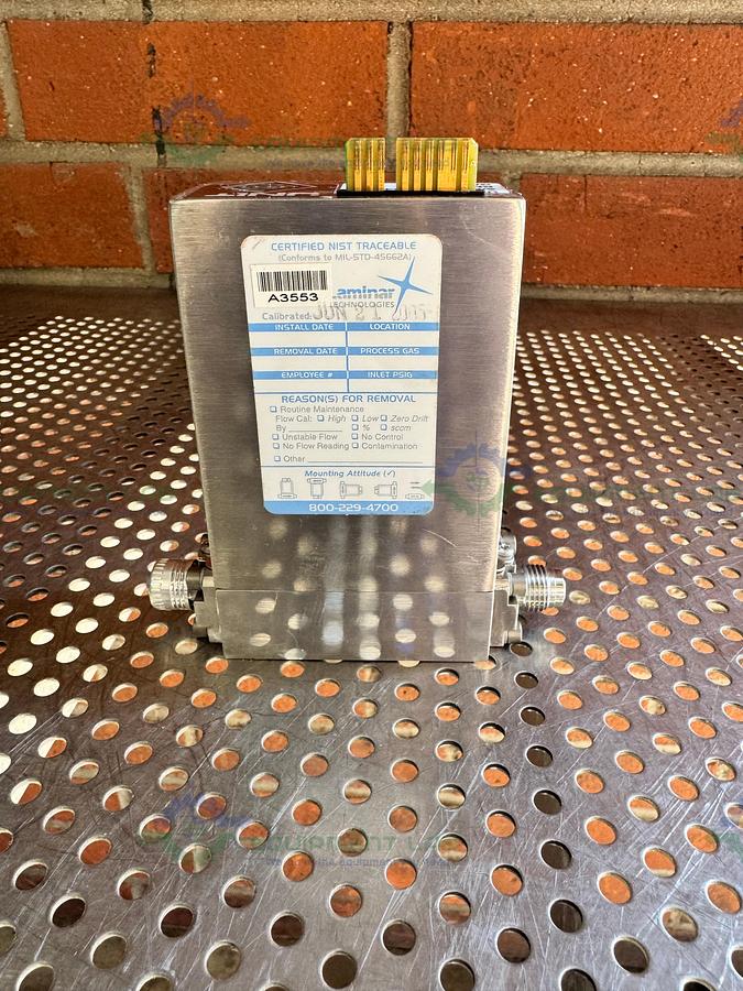 Used Unit Instruments UFC-8100 Mass Flow Controller 1 SLPM