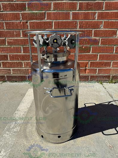 Used Alloy Products  10 Liter Stainless Steel Process / Pressure Vessel 40 PSI