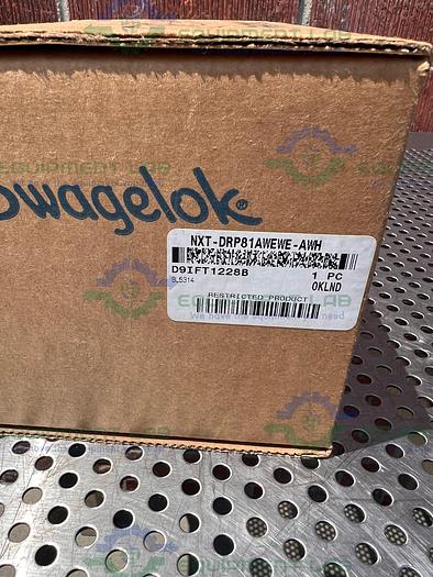 Swagelok  NXT-DRP81AWEWE-AWH Ultrahigh Purity Fluoropolymer Diaphragm Valve