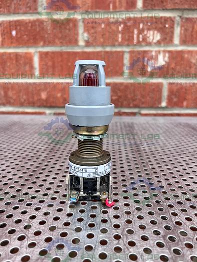 Used Allen-Bradley 800H-QPT24 Series C Illuminated Push Button Switch 24V