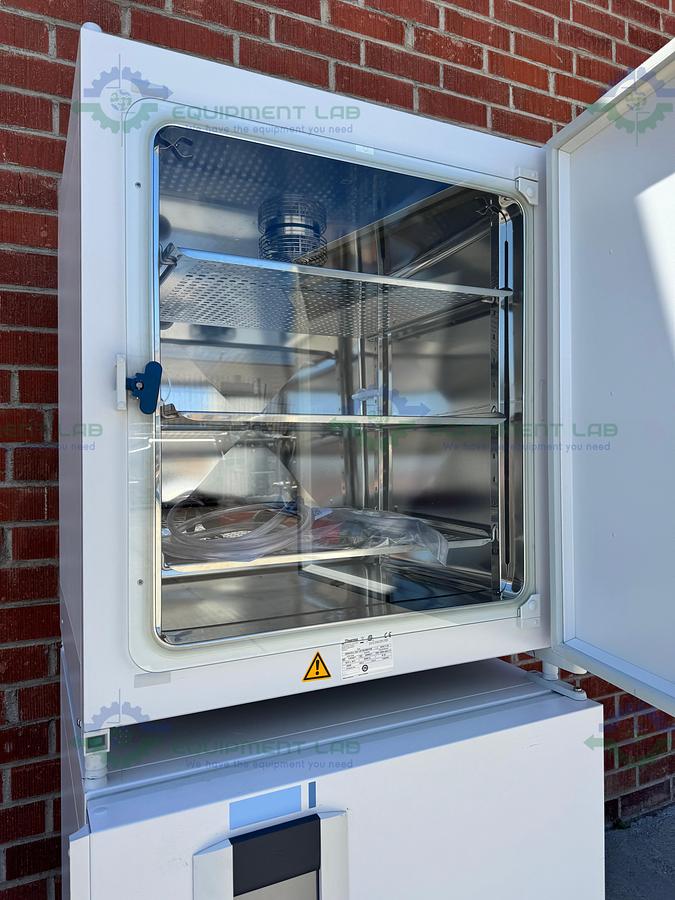 Used Thermo Heracell 240 i GP Double Stack Incubator Ambient +3° to 55°C