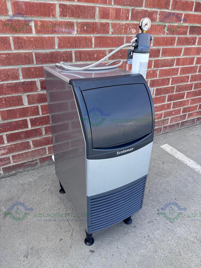 Used Scotsman UF1415A-1A Undercounter Ice Maker With Bin Flake Style Air-cooled