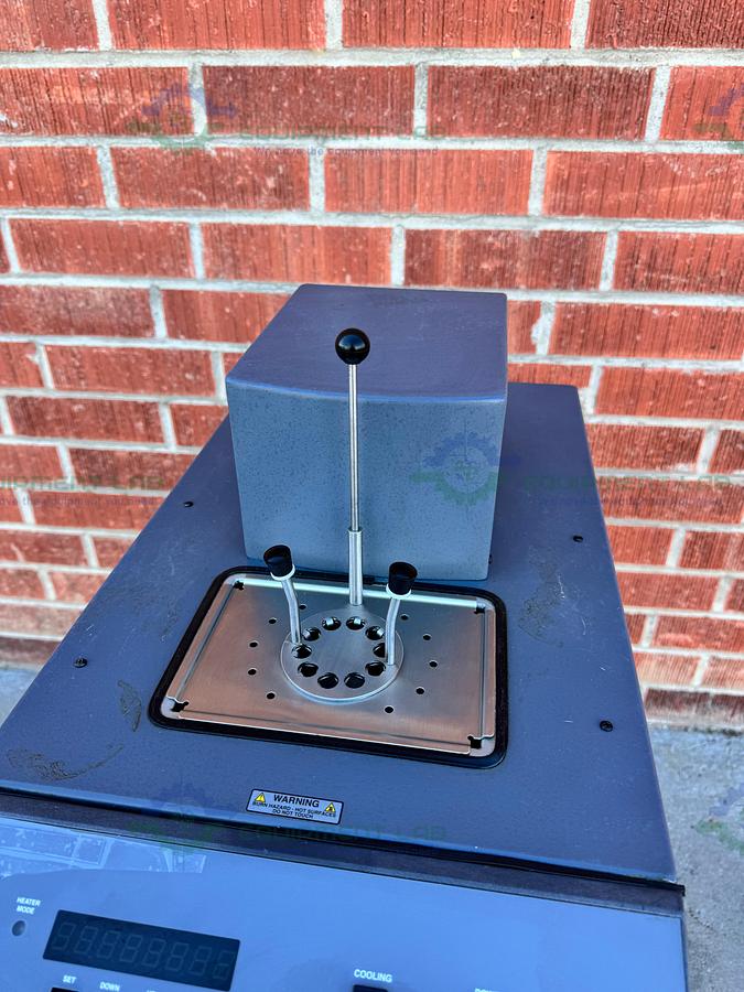 Used Fluke Calibration Hart Scientific 7381 Deep-Well Compact Bath –80 °C to 300 °C