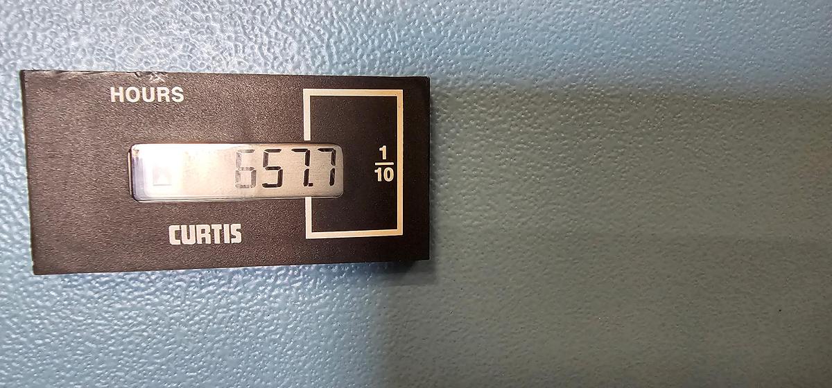 Used Thunder Scientific 2500 ST Humidity Generator 0 - 70ºC, RH 10% - 95%, 657 Hrs