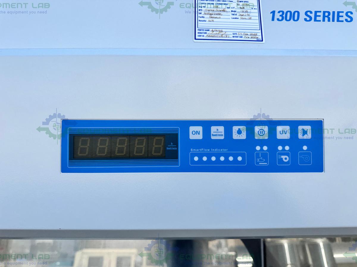 Used Thermo 1375 Biosafety Cabinet 1300 Series Class II Type A2 4 Ft