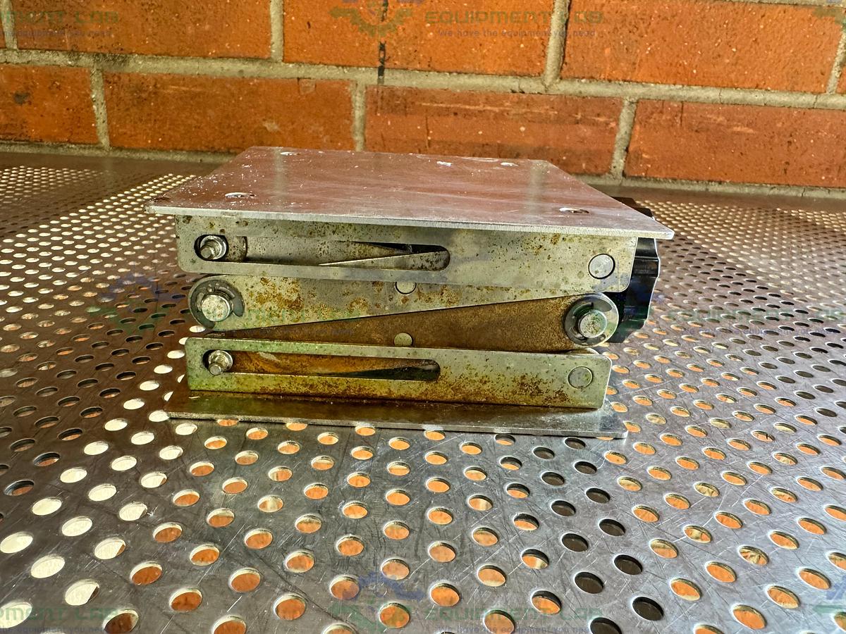 Used VWR 6" x 6" x 10" Stainless Steel Table-Top Lab Jack