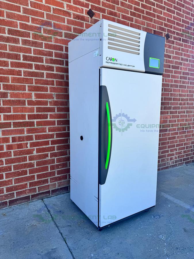 Used Caron 7001-33-1 Reach In Refrigerated Incubator  5 to +70°C, 33 Cu, Ft, 115 V