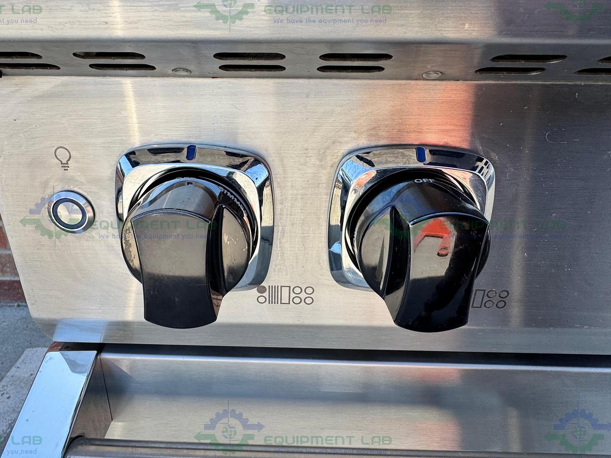 Used Viking VDR5606GQSS 60" Stainless Steel Dual Fuel Range w/ Grill and Griddle