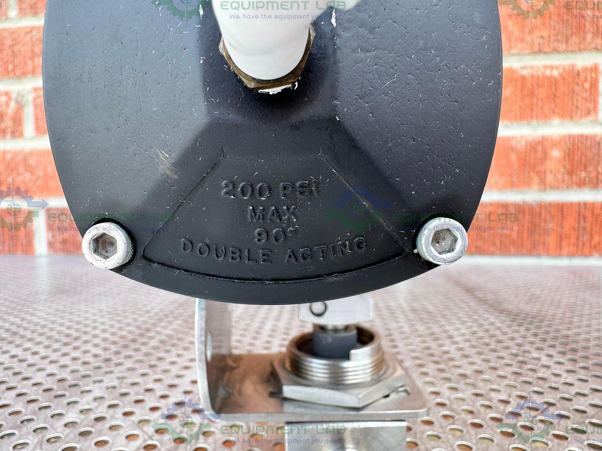 Used Whitey/Swagelok 133 DA Pneumatic Double Acting Actuator 200 PSI w/ SS45S8 Valve
