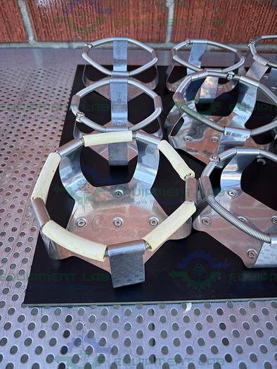 Used New Brunswick  Innova 42 Shaker  Platform 18" x 18" w/  Flask Holders