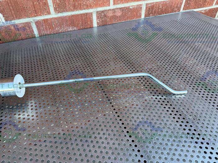 Used Magnetrol 705-5100-110/7EF-E4PN-024  Level Transmitter w/ 2.5" Fitting