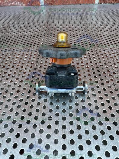 Used ITT Pure Flo  5-316L-RA25MAX Diaphragm Valve w/ 1/2" Sanitary Fitting