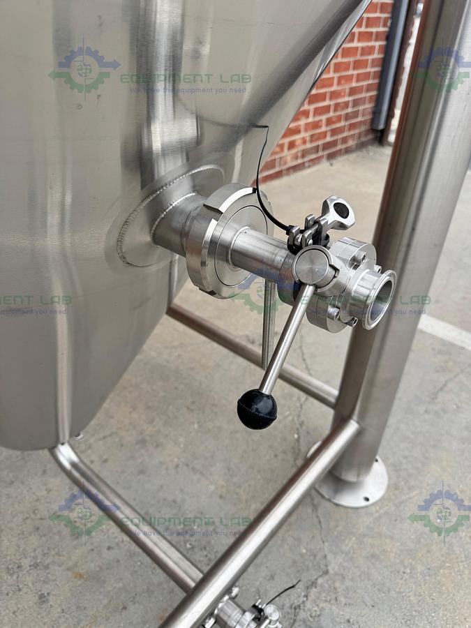 Used Blackstone Ventures 4700 L/30 BBL Stainless Steel Jacketed Fermentation Tank