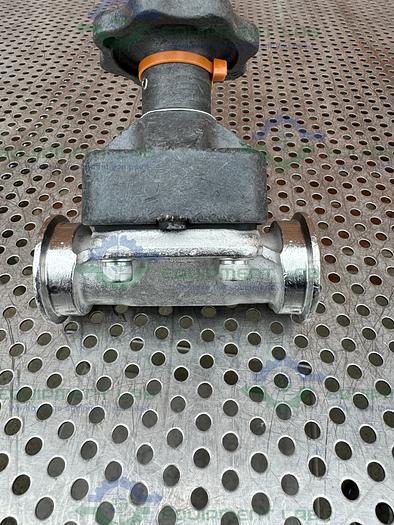 Used ITT Pure Flo 316L Stainless Steel Diaphragm Valve w/ 1" Sanitary Fitting