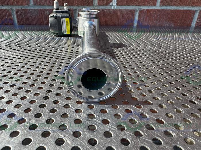 Used ITT Pure Flo 4 -Way Diaphragm Valve w/ 1 1/2" to 1" to 1/4" Sanitary Fitting